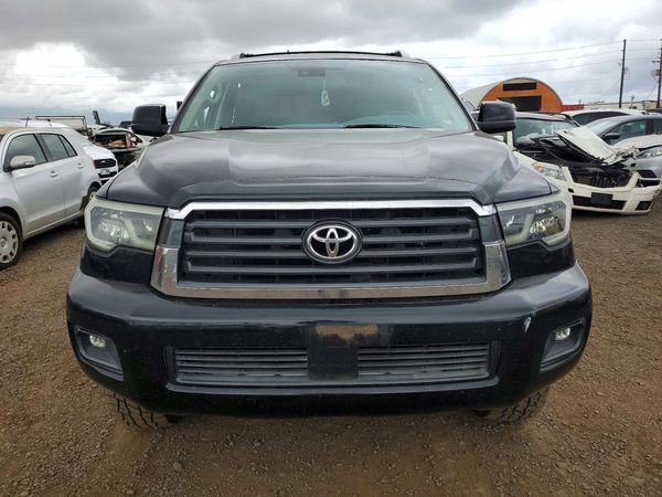 2018 TOYOTA SEQUOIA SR5/TRD Sport