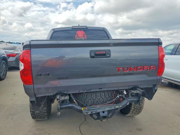 2021 TOYOTA TUNDRA SR5 grade