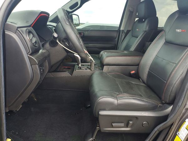 2021 TOYOTA TUNDRA SR5 grade