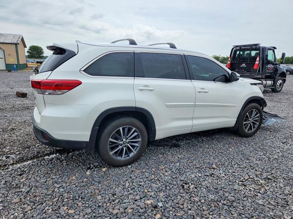 2018 TOYOTA HIGHLANDER SE/XLE
