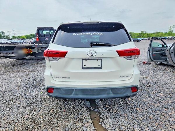 2018 TOYOTA HIGHLANDER SE/XLE