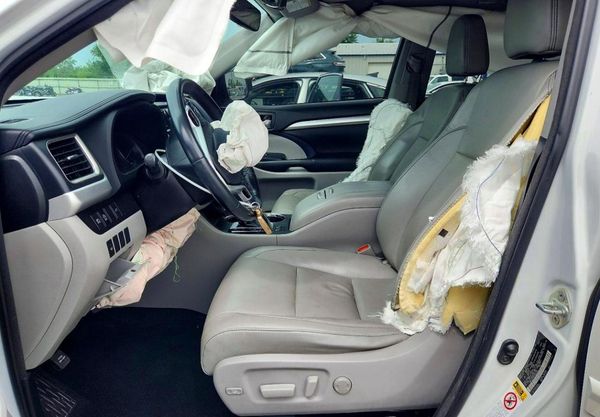 2018 TOYOTA HIGHLANDER SE/XLE