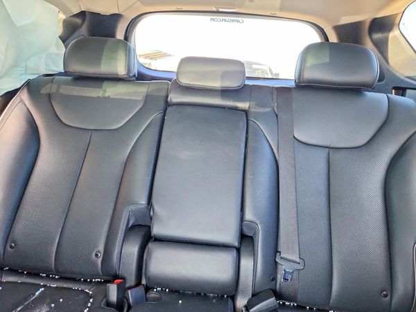 2022 HYUNDAI SANTA FE SEL w/ Premium Pkg