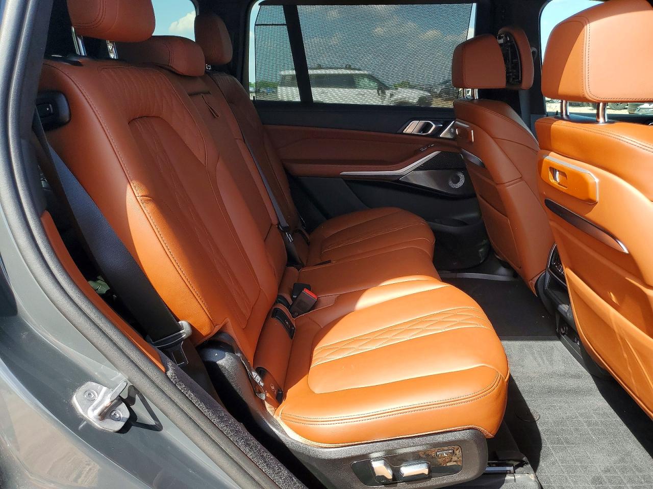 2024 BMW X7 M60i