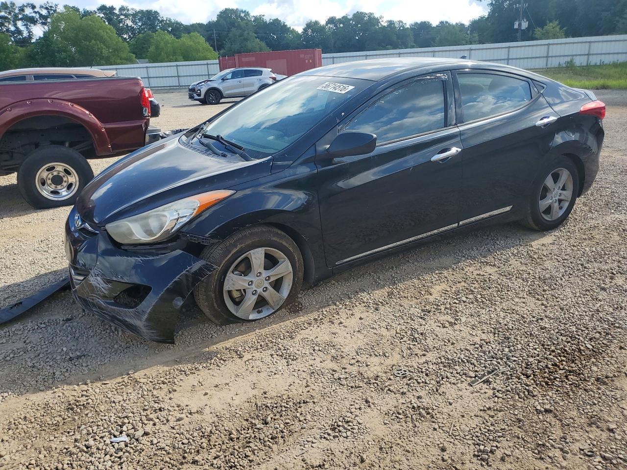 2013 HYUNDAI ELANTRA