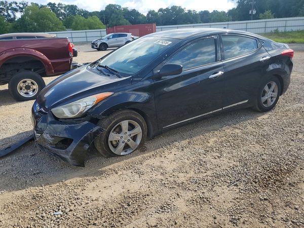 2013 HYUNDAI ELANTRA