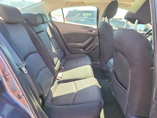2015 MAZDA 3 Touring/GS
