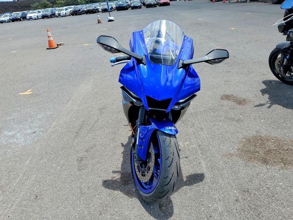 2024 YAMAHA YZFR1