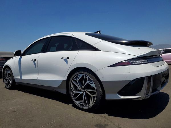 2025 HYUNDAI IONIQ 6