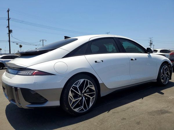 2025 HYUNDAI IONIQ 6