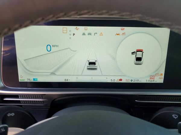 2025 HYUNDAI IONIQ 6