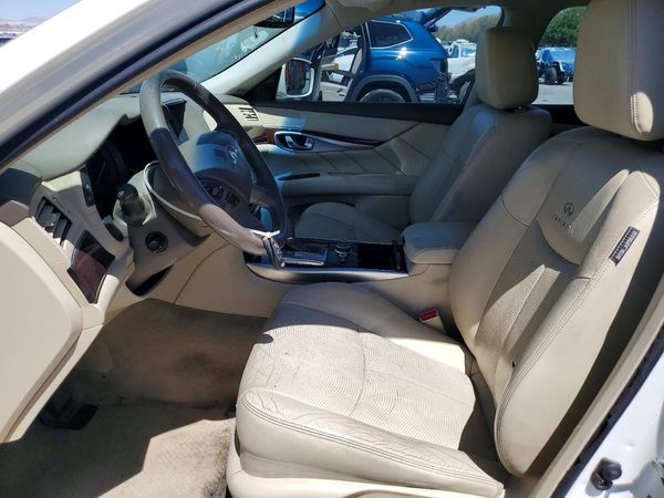 2012 INFINITI M35 — DENT