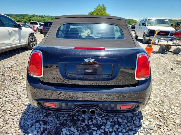 2016 MINI COOPER
