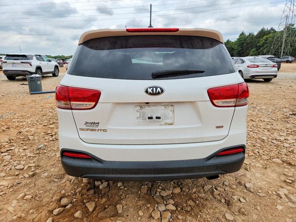 2016 KIA SORENTO L / LX