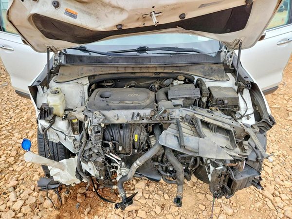 2016 KIA SORENTO L / LX