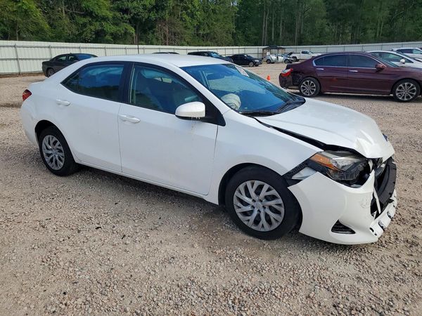 2017 TOYOTA COROLLA