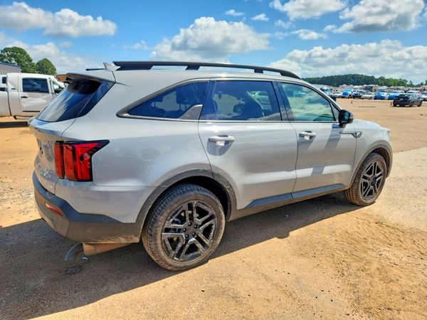 2023 KIA SORENTO EX