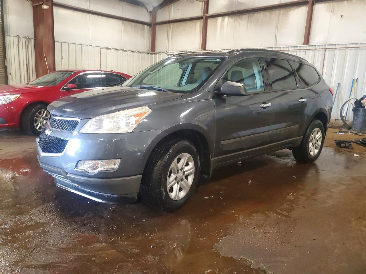 2012 CHEVROLET TRAVERSE LS