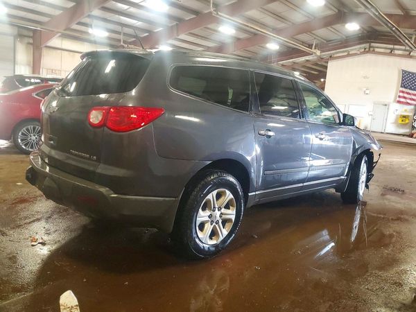 2012 CHEVROLET TRAVERSE LS
