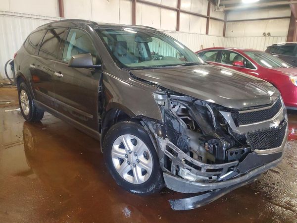 2012 CHEVROLET TRAVERSE LS