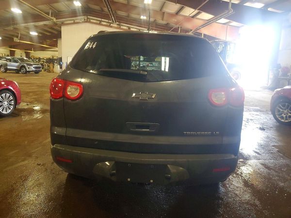 2012 CHEVROLET TRAVERSE LS