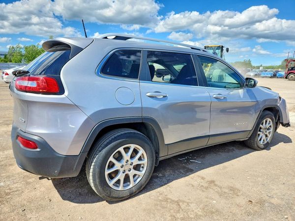 2016 JEEP CHEROKEE LATITUDE 4X4