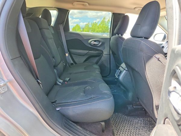 2016 JEEP CHEROKEE LATITUDE 4X4