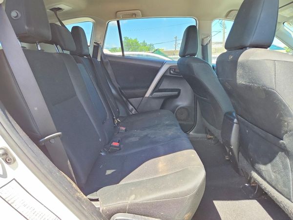 2016 TOYOTA RAV4 LE (X Grade)