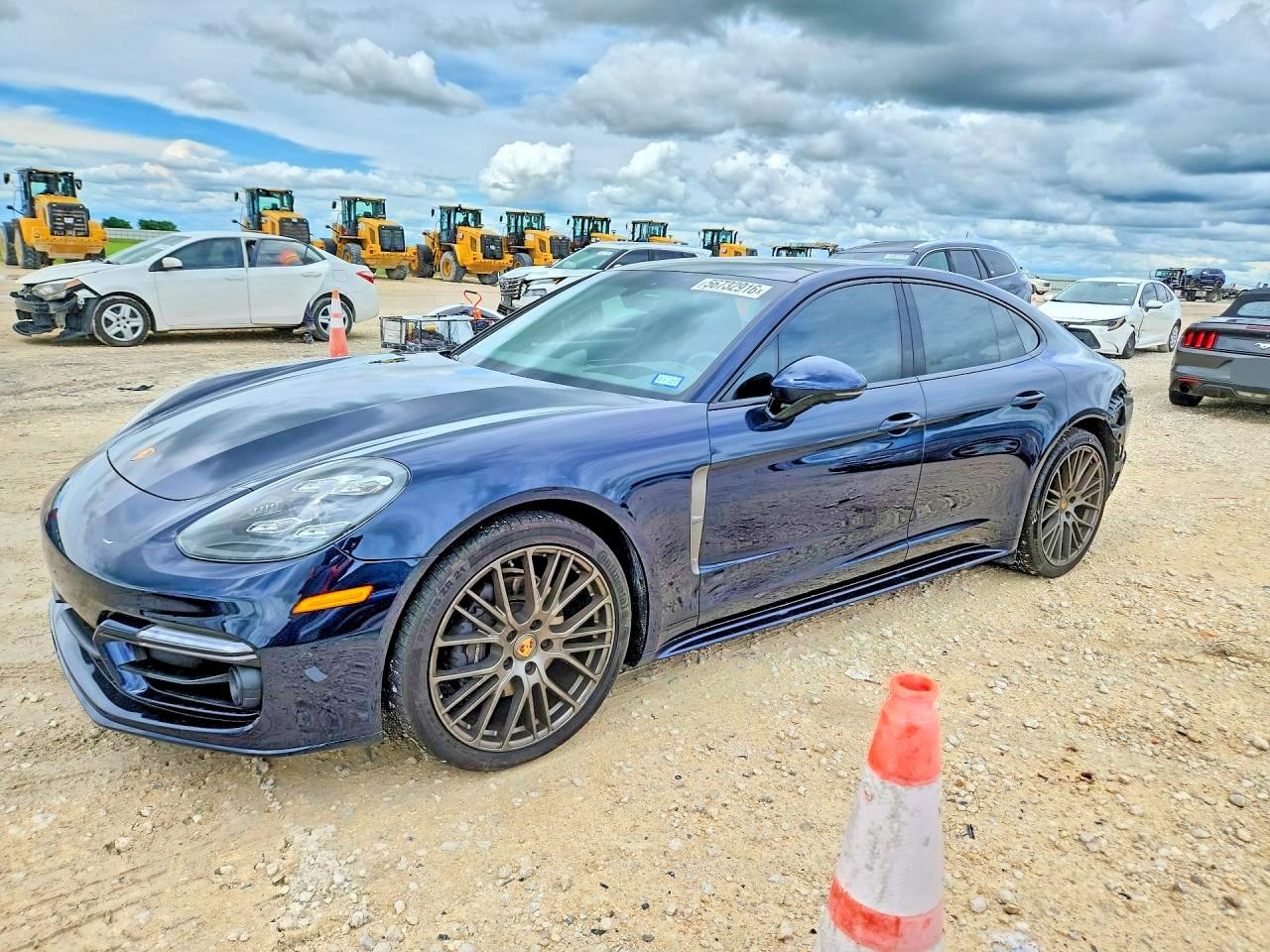 2022 PORSCHE PANAMERA Panamera / Panamera 4