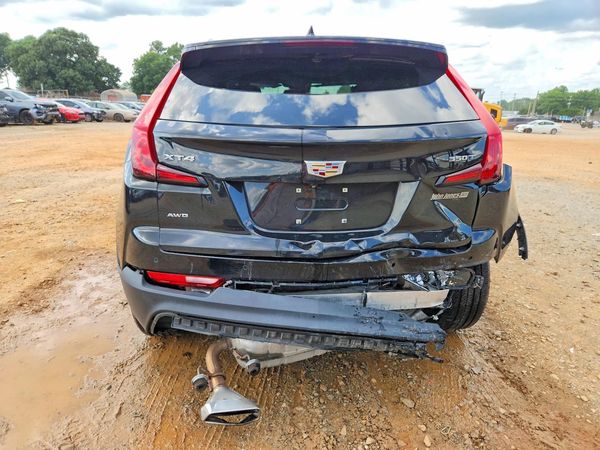 2022 CADILLAC XT4 Premium Luxury