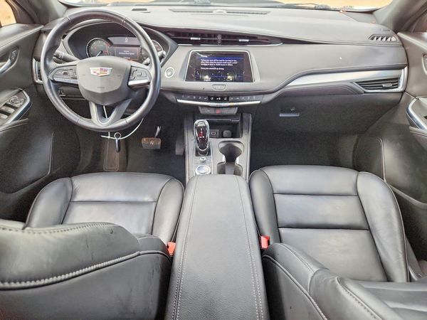 2022 CADILLAC XT4 Premium Luxury