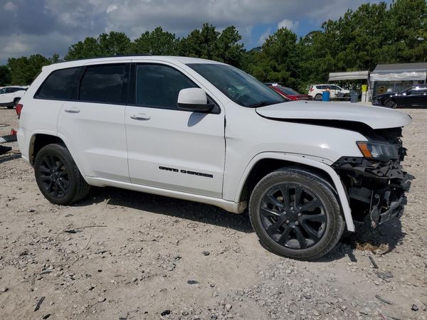 2018 JEEP GRAND CHEROKEE LAREDO 4X2