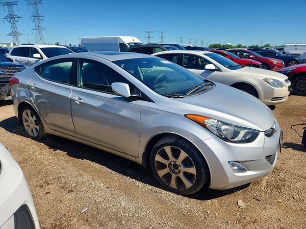 2013 HYUNDAI ELANTRA