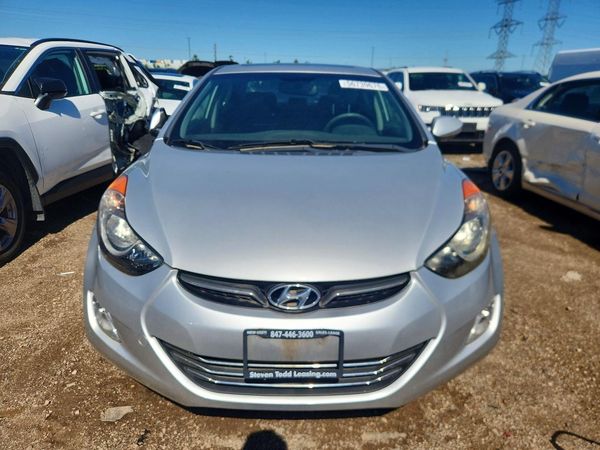 2013 HYUNDAI ELANTRA