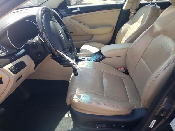 2014 KIA CADENZA