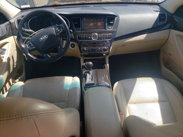2014 KIA CADENZA