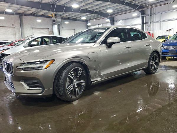 2019 VOLVO S60