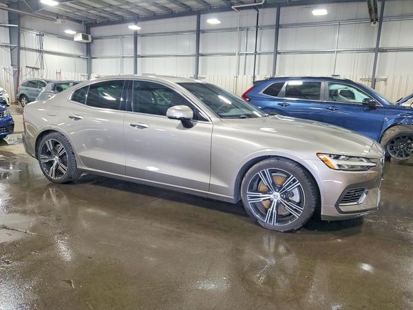 2019 VOLVO S60