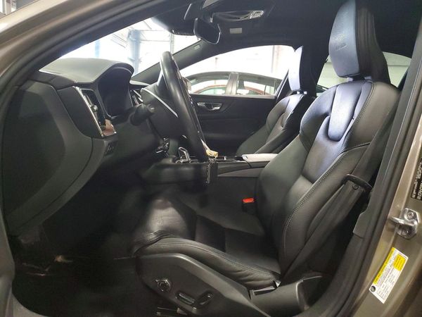 2019 VOLVO S60