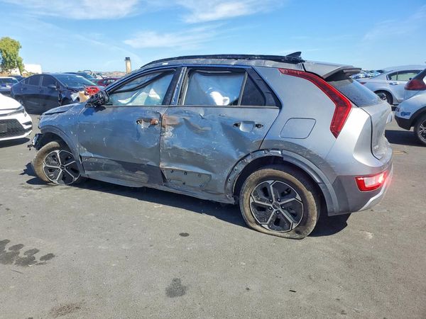 2023 KIA NIRO