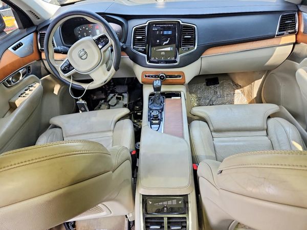 2016 VOLVO XC90