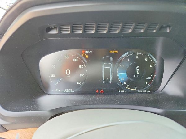 2016 VOLVO XC90