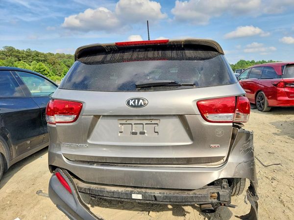 2016 KIA SORENTO L / LX