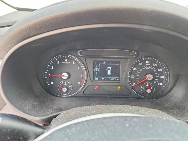 2016 KIA SORENTO L / LX
