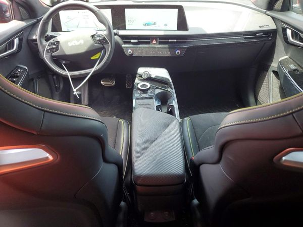 2023 KIA EV6