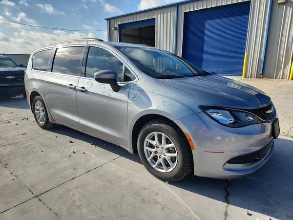 2020 CHRYSLER VOYAGER LXI