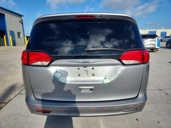 2020 CHRYSLER VOYAGER LXI