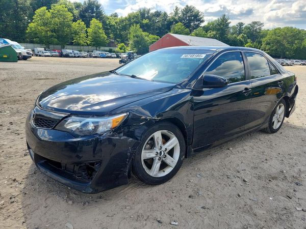 2013 TOYOTA CAMRY