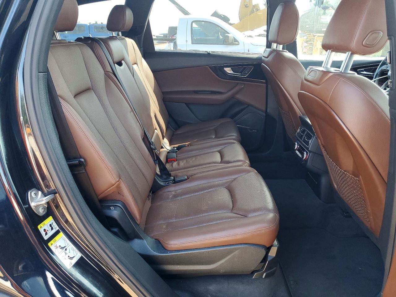 2017 AUDI Q7 quattro Premium Plus