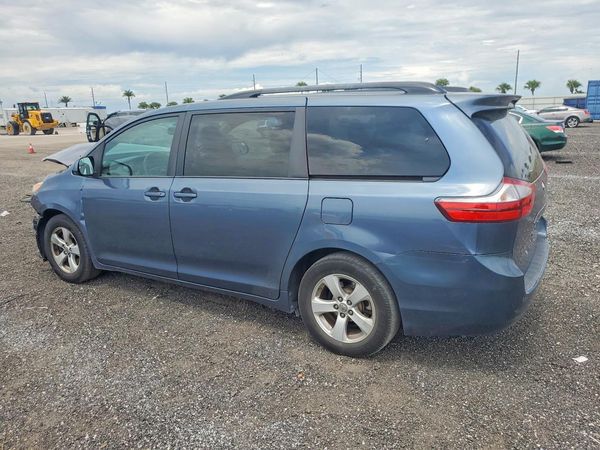 2015 TOYOTA SIENNA
